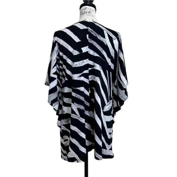 Zebra Print Clara Sun Woo Women's Size L Top Tunic Flutter Sleeve - Picture 3 of 7